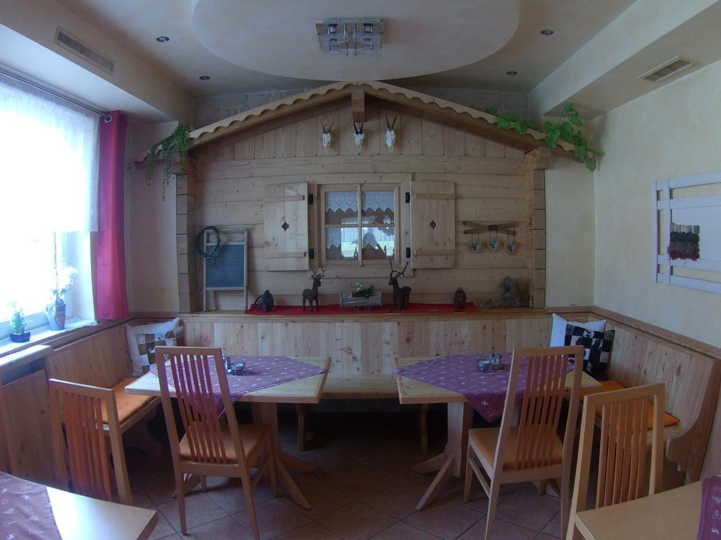 Pension Alpenblick Schattwald Exterior foto